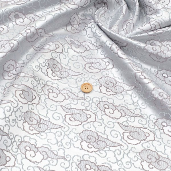 Photo6: ➖ 大減價｜💢 買滿包郵｜💢 金、銀 各 1m 現貨｜🇯🇵 日本布｜緞面提花 ( 100％尼龍緯紗：100％滌綸 )｜和風｜白雲｜佛系 📌 圖案較大 📌 (6)