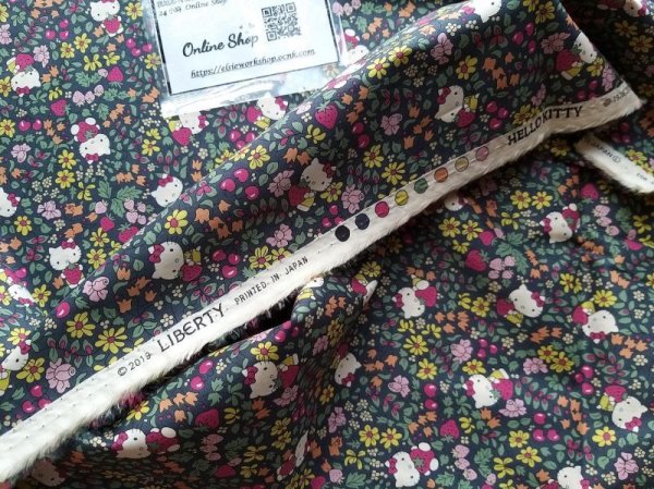 Photo8: ➖ 減價｜‼️不適用於 滿 $350 包郵 及 滿 $600 減 $30｜💢 0.5m 現貨｜🇯🇵 日本製｜Liberty ~ 柔軟 、輕盈｜45週年版｜Hello Kitty and 🍓 Strawberry Garden｜2021  (8)