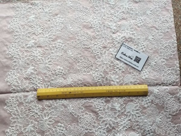 Photo5: ➖ 減價｜‼️不適用於 滿 $350 包郵 及 滿 $600 減 $30｜💢 粉紅、水藍 0.5m 現貨｜🇯🇵 日本布｜底部 薄棉。棉 100%｜立體繩索花邊｜剌繡 Embroidery Floral Japan Fabric (5)