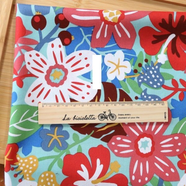 Photo3: ➖ 減價｜‼️ 不享 滿 $250 包郵 ‼️不享 滿 $600 減 $30｜💢淺藍 0.5y 現貨｜🇹🇼 台灣製｜薄棉｜熱情花朵 passion flowers｜夏日｜植物｜花｜‼️ 圖案較大 Floral Taiwan Fabric  (3)