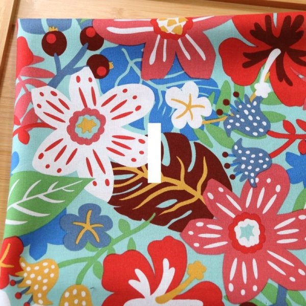 Photo2: ➖ 減價｜‼️ 不享 滿 $250 包郵 ‼️不享 滿 $600 減 $30｜💢淺藍 0.5y 現貨｜🇹🇼 台灣製｜薄棉｜熱情花朵 passion flowers｜夏日｜植物｜花｜‼️ 圖案較大 Floral Taiwan Fabric  (2)