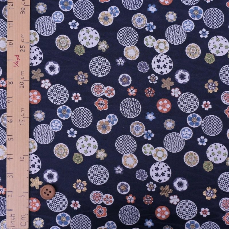 Photo2: 【1米 價格】🔺日本製｜💢 非 現貨｜西陣織 金襴｜和風 和柄 日式 京都風格 ｜流水與圓圈和櫻花 (2)