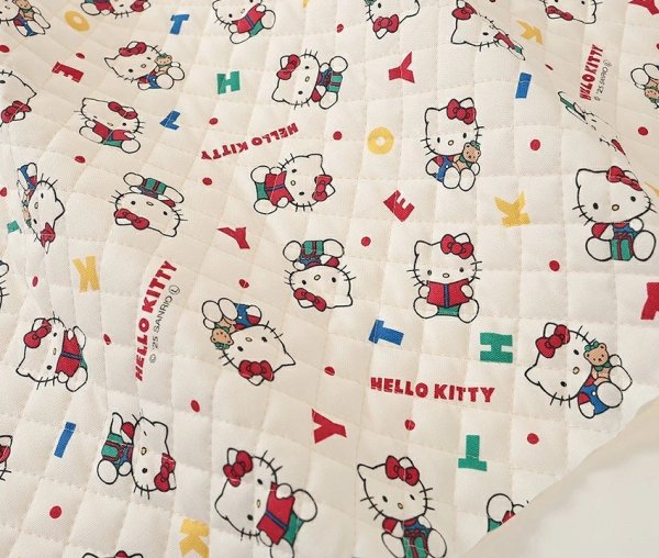 Photo1: 【1米 價格】🔴日本製｜💢 非 現貨｜🇯🇵 日本製｜絎縫 間棉｜Sanrio Hello Kitty 字母｜2025年 11月 (1)