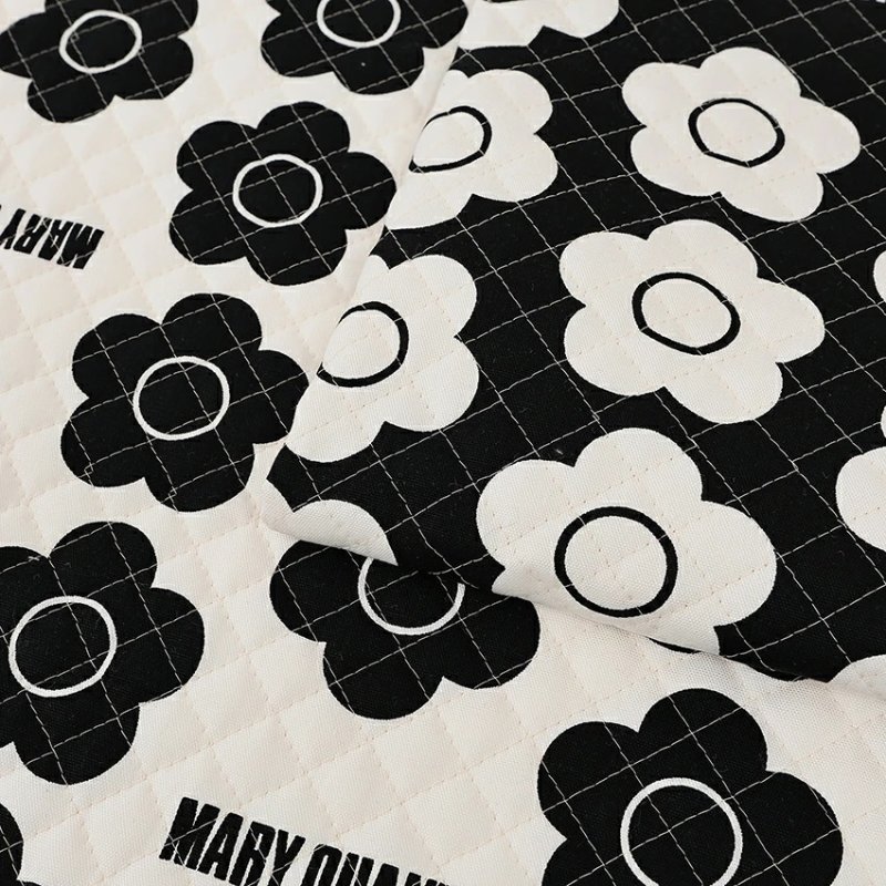 Photo1: 【日本選物｜預訂商品（約15–20日到貨）】🔴日本製｜絎縫 車棉布｜MARY QUANT 雛菊 花朵｜2026年 (1)