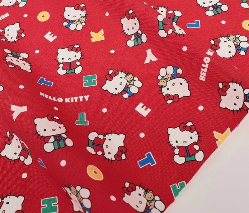 Photo2: 💕Hello Kitty 控【日本選物｜預訂商品（約15–20日到貨）】🟣日本製｜100% 棉 ~ 牛津布｜Sanrio Hello Kitty卡通 昭和時代 復古 英文字母｜2026年 4月｜💡附 【大容量 手提袋 做法及用布量】 (2)