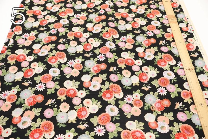 Photo8: 💖帶有自然細緻光澤感及挺身效果【日本選物｜預訂商品（約15–20日到貨）】🟡日本製｜100% 棉 薄 Shantung 布料 布面帶有不規則竹節紋理，富有手作與天然質感｜花朵 小菊｜2026年 5月 (8)
