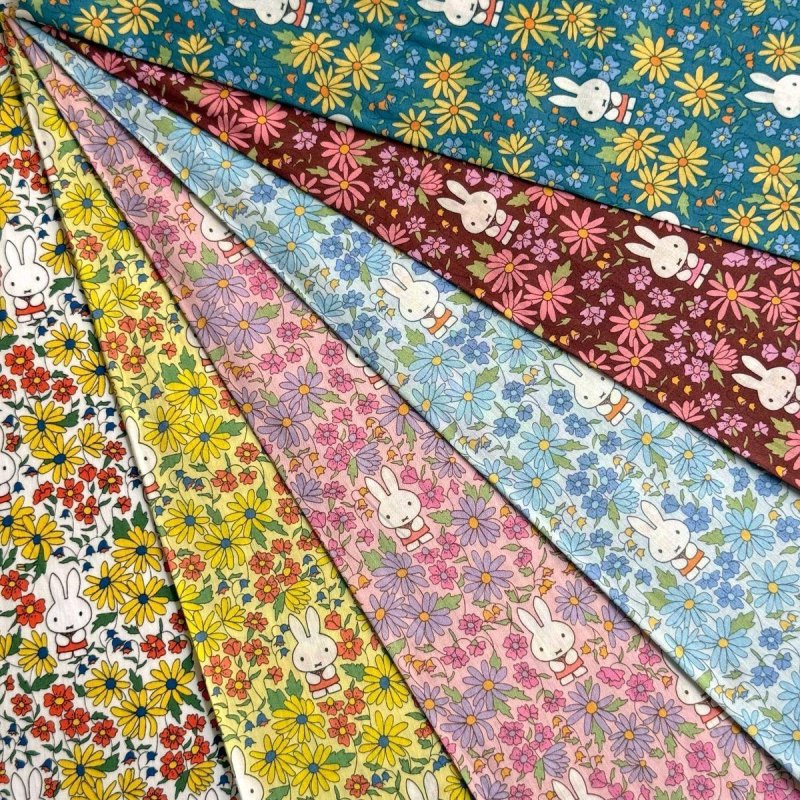 Photo17: Prairie Day🐰Miffy【預訂商品（約 20日到貨）】🟣日本製｜100% 棉 ~ Liberty Tana Lawn 棉布 💡非常輕薄💡柔軟💡透氣💡表面帶有一種類似絲綢咁光滑細緻嘅質感｜⭐米菲⭐罌粟與雛菊⭐線條簡潔的花朵⭐取自1963年繪本的米菲早期形象｜2026年 7月 (17)
