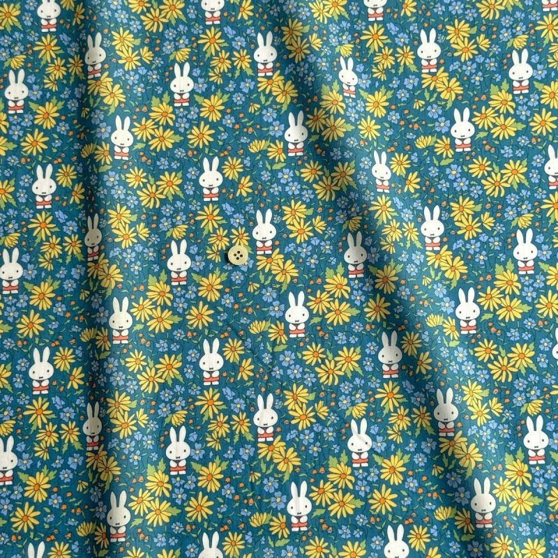 Photo13: Prairie Day🐰Miffy【預訂商品（約 20日到貨）】🟣日本製｜100% 棉 ~ Liberty Tana Lawn 棉布 💡非常輕薄💡柔軟💡透氣💡表面帶有一種類似絲綢咁光滑細緻嘅質感｜⭐米菲⭐罌粟與雛菊⭐線條簡潔的花朵⭐取自1963年繪本的米菲早期形象｜2026年 7月 (13)