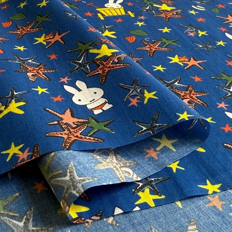 Photo6: Seaside Escape🐰Miffy【預訂商品（約 20日到貨）】🟣日本製｜100% 棉 ~ Liberty Tana Lawn 棉布 💡非常輕薄💡柔軟💡透氣💡表面帶有一種類似絲綢咁光滑細緻嘅質感｜⭐米菲⭐貝殼、海螺、海星⭐Miffy在海邊⭐懷舊氣息｜2026年 7月 (6)