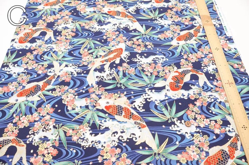 Photo4: 🇯🇵鯉魚【日本選物｜預訂商品（約 20 日到港）】🟡日本製｜100% 棉 床單厚度｜傳統日本和風 錦鯉、浪花與櫻花｜2026年 9月 (4)